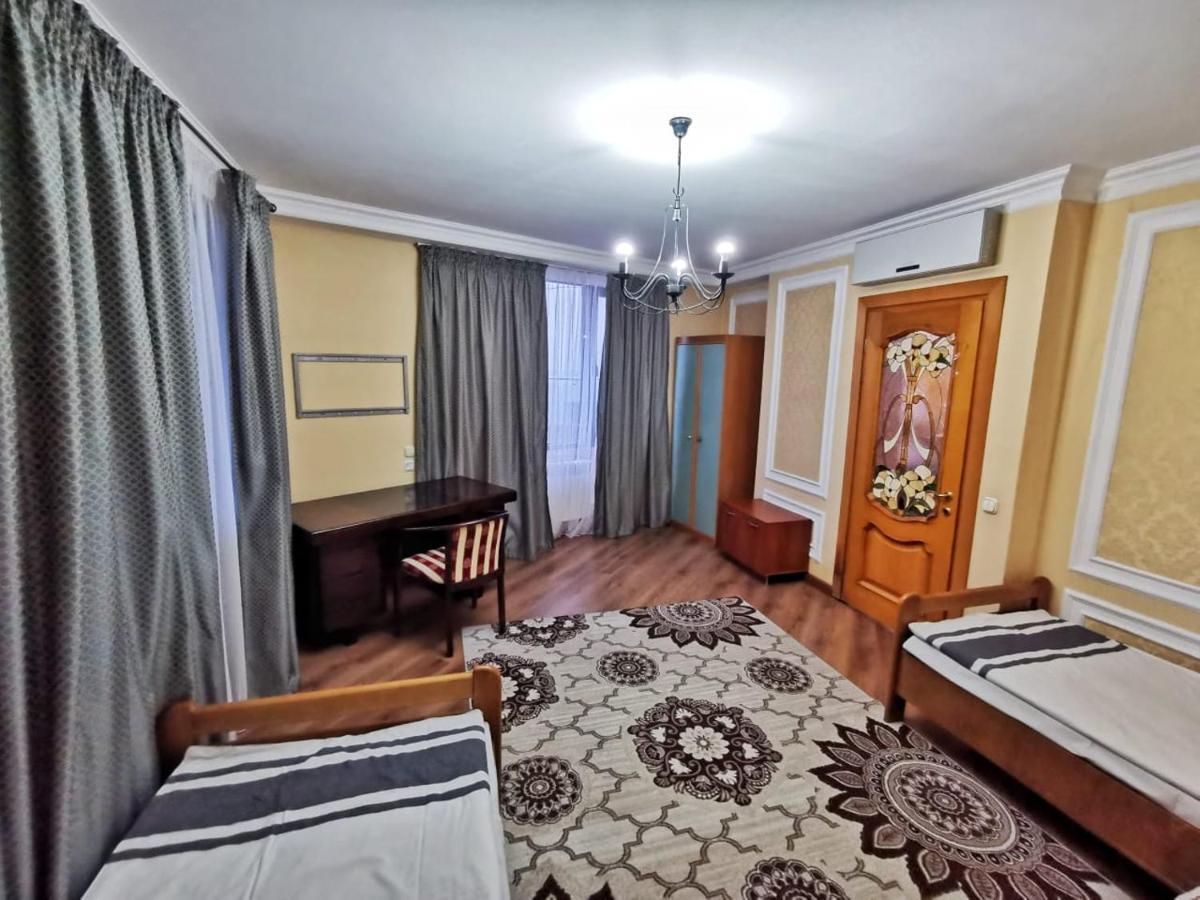 Penthouse With 3-Bedrooms アルマトイ エクステリア 写真